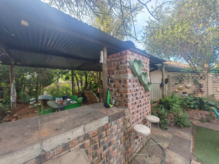 8 Bedroom Property for Sale in Fleurdal Free State